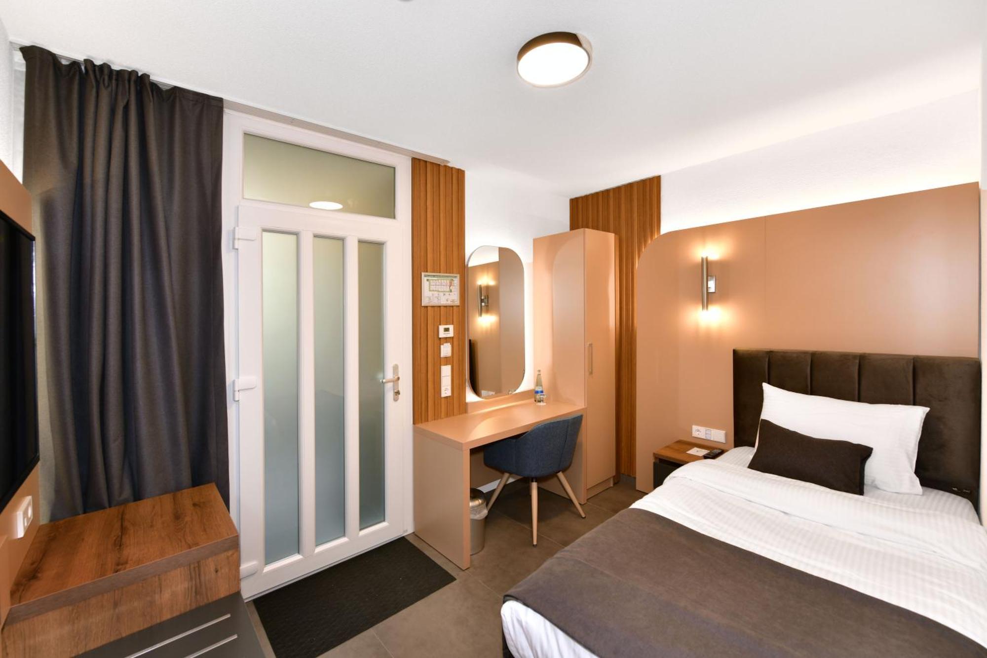 שופהיים Korki'S Motel מראה חיצוני תמונה